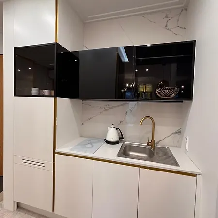 Aurea 47